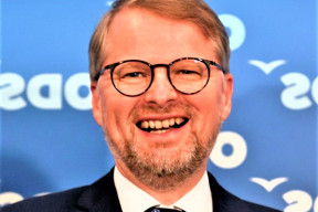 starsi-britsky-vtip-popisuje-vymenu-na-postu-premiera