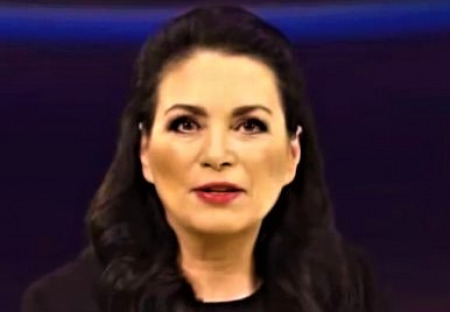 Fiala před soud EU? - Západ padá. A Východ? - S Čínou se (ne)mluví