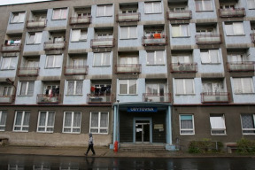 dve-stovky-policistu-a-helikoptera-hlidaly-v-pribrami-50-radikalu