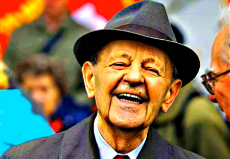 Řekněme paní Pekarová, je to milá holka, všechno. Ale ona už třetí zimu topí na 22 stupňů.