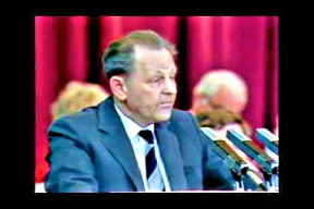 rekneme-pani-pekarova-je-to-mila-holka-vsechno-ale-ona-uz-treti-zimu-topi-na-22-stupnu