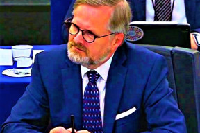 rekneme-pani-pekarova-je-to-mila-holka-vsechno-ale-ona-uz-treti-zimu-topi-na-22-stupnu