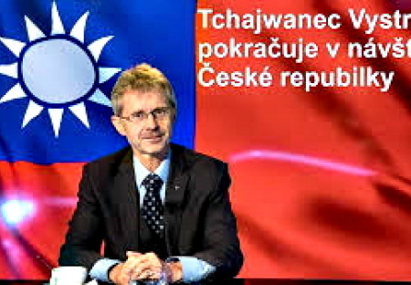 Tchajwanec ze Senátu kopanec, dvě Jany jsou v něm vítány