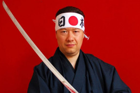 tomio-okamura-o-deni-ve-snemovne-i-na-politicke-scene-na-sr