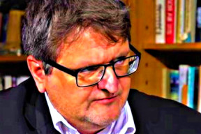 greta-bojuje-proti-zlemu-zapadu-stejne-tvrde-jako-putin-zrejme-to-ani-neni-nahoda