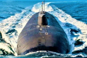 ponorka-soudneho-dne-vyplouva