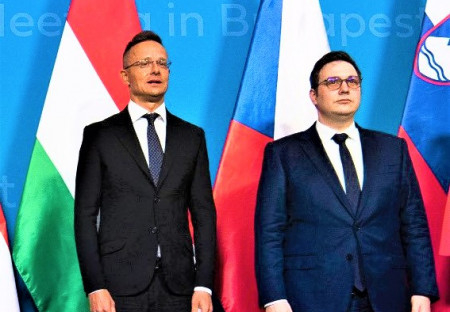 Maďarský ministr zahraničí o americkém velvyslanci. A teď si to srovnejte s Bc. Lipavským