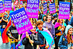 terapeutka-trans-prumysl-je-zalozeny-na-vyctu-plnem-lzi