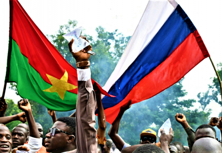 Burkina Faso podporuje Rusko a přerušuje styky s Francií.