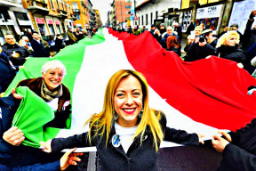 italska-premierka-podporuje-nedavny-prevrat-v-nigeru-jako-reakci-na-evropske-vykoristovani-africkych-zemi-a-kritizuje-kroky-prezidenta-macrona-a-francie-v-africe