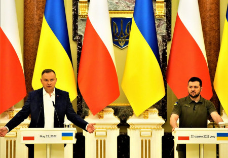 Poradce Zelenského chce Polsku vyhlásit válku!