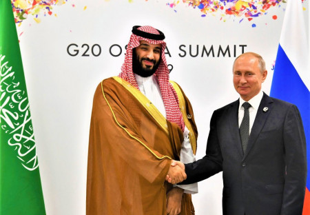 Ve Spojených arabských emirátech se Putinovi dostalo velkolepého uvítání