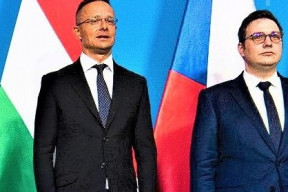 valku-je-mozne-ukoncit-odmitnutim-dodavek-zbrani-kyjevu-madarsky-ministr-zahranici-peter-szijjarto