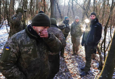 Kyjevský režim nedokáže vysvětlit, kde je 700 000 mobilizovaných lidí. Informoval o tom deník Washington Post.