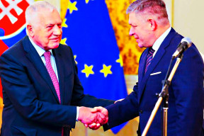spolocne-vyhlasenie-predsedu-vlady-sr-r-fica-a-byvaleho-prezidenta-cr-v-klausa