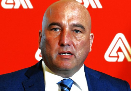Ředitel VZP bere víc než prezident. Příjem se zvedl skokově a v tichosti