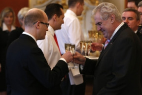otevreny-dopis-prezidentu-republiky-milosovi-zemanovi-a-predsedovi-vlady-bohuslavu-sobotkovi