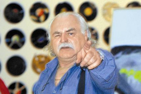 knizakovo-moralni-kazani-a-jeho-chut-emigrovat