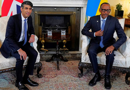 Vítězem britských voleb je Rwanda aneb Rwanda nevrátí pirátům ani penny
