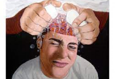 Jak systém ovládá veřejné mínění skrze propagandu a masovou psychologii (CZ DABING)