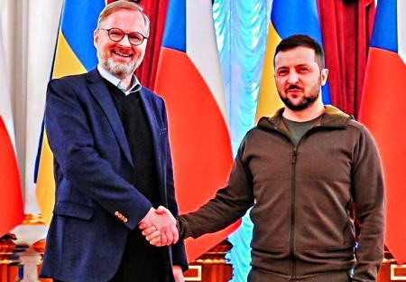 Jak Fiala dotuje Ukrajincům hypotéky a našincům ne. Analýza.