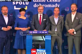 vlada-petra-fialy-selhala-v-digitalizaci-a-hrozi-ji-zaloby-obcanum-slibovali-online-sluzby-misto-toho-prichazi-chaos-a-dalsi-odklady