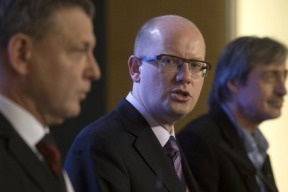 sobotka-tahne-se-zaoralkem-a-knizetem-za-jeden-ukrajinsky-provaz