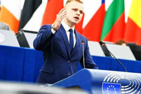 milan-mazurek-v-ep-dalsi-zajimava-videa-ktera-ve-fialove-ct-zcela-urcite-nikdy-neuvidite