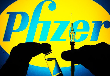 Podívejte se na účinky "COVID-vakcín" od firmy Pfizer.