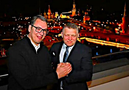 Setkání Aleksandara Vučiće a Roberta Fica v Moskvě.