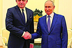 fico-s-putinem-u-vladniho-stolu