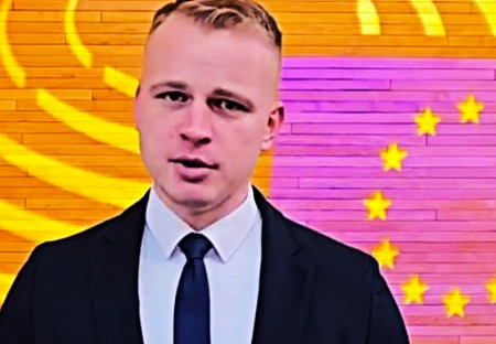 Milan Mazurek (Republika) v EP o digitálním euru, LGBTHIVQ, multikulti...