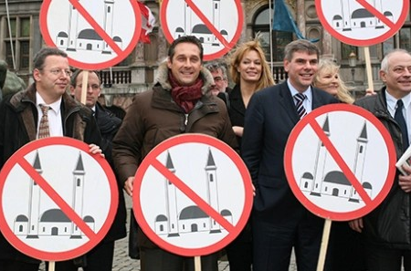 Vídeň: Čečenští "strážci morálky" zmlátili teenagera (17) kvůli přítelkyni