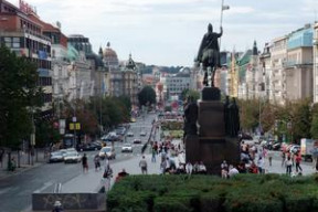 vaclavske-namesti-aneb-co-se-to-z-nej-stalo