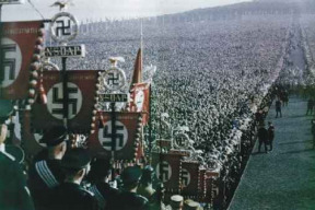 clenstvi-v-nsdap-neni-zlo-podle-novinaru