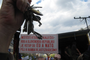 kam-vitr-tam-plast-aneb-fata-morgana-ne-uzitecnych-idiotu