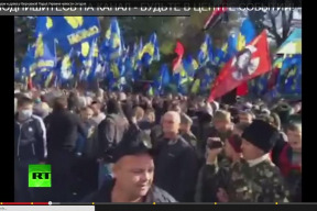 vcerejsi-demonstrace-a-nepokoje-pred-ukrajinskym-parlamentem