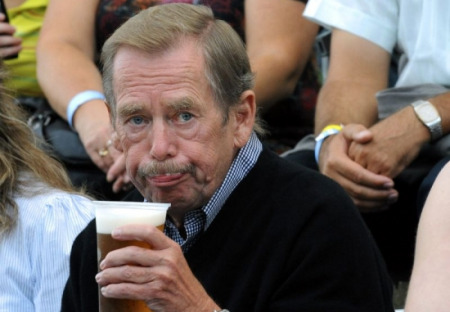 Václav Havel - falešný symbol, který lhal a lhal