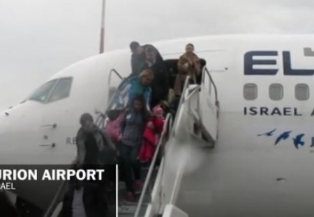 Ukrajinský Židia utekajú pred hroziacou vojnou na Ukrajině do Izraela