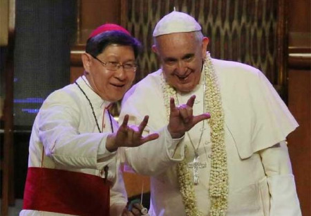 Papež satanista se modlí za Zemana