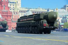 komu-vadi-vojenska-prehlidka-v-moskve-jako-demonstrace-ruskych-ozbrojenych-sil