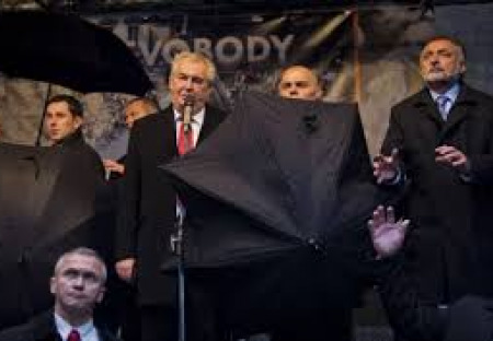 Rajčata a vejce kontra granát