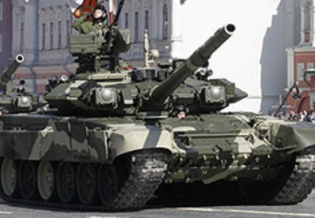 NI: tanky T-90 zvítězí nad Abramsy v Sýrii v případě srážky
