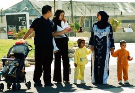 Aby nezanikl český národ, pomůžou nám tisíce muslimských rodiček…?