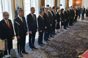pro-turky-sobotka-prachy-najde-deti-z-klokanku-vsak-necha-ceska-vlada-klidne-skoncit-na-ulici