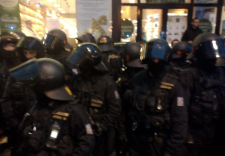 Sobotkův kabinet ztrácí důvěru nejen průmyslníků, ale i policistů a vojáků!