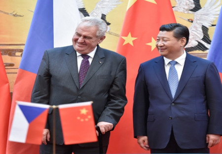Přátelské vztahy Číny a České republiky.  Čína se aktivně zapojuje do rozvoje české ekonomiky