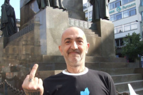 vystrcit-zadek-jde-o-to-na-koho