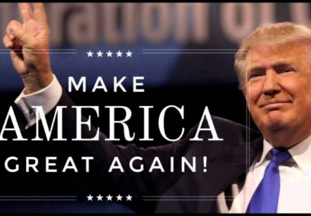 Projev na Malostranském náměstí: podpora Donaldu Trumpovi
