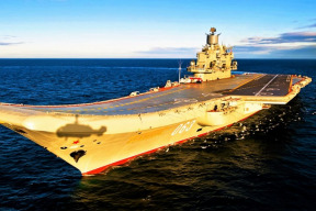drtiva-sila-u-brehu-syrie-rusove-uderi-na-predmesti-aleppa-z-krizniku-admiral-kuznecov